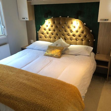 Seabreeze, Utopia, Walking Distance To Beach, 5 Star Shorefield Country Park, Milford On Sea, Shorefield Road, So41 0Lh, United Kingdom المظهر الخارجي الصورة